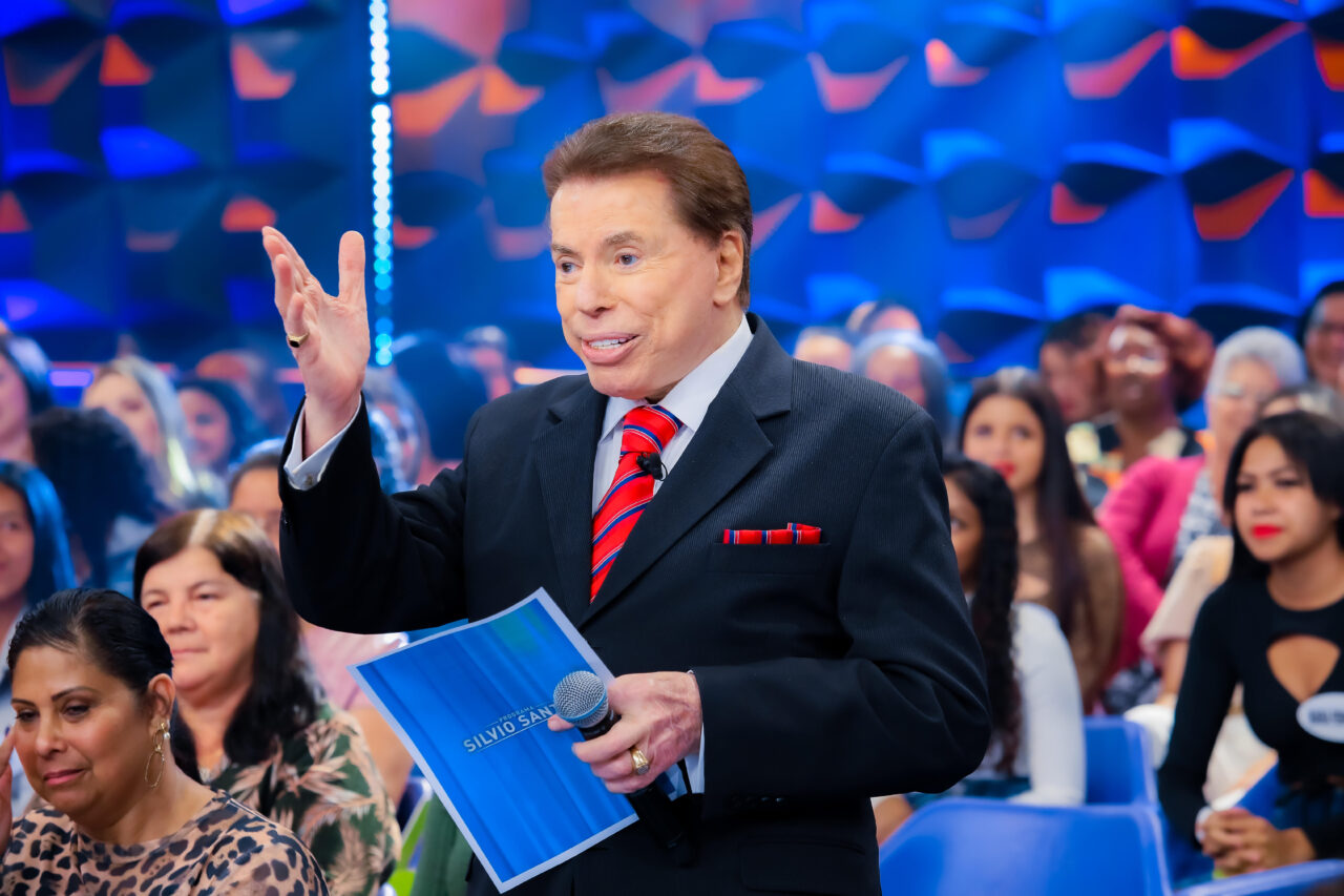 Silvio Santos sem os dentes ausência de dentadura em vídeo viraliza