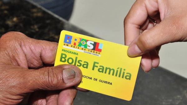 Critérios do governo para efetuar o bloqueio de famílias do Bolsa Família 1 bolsa família