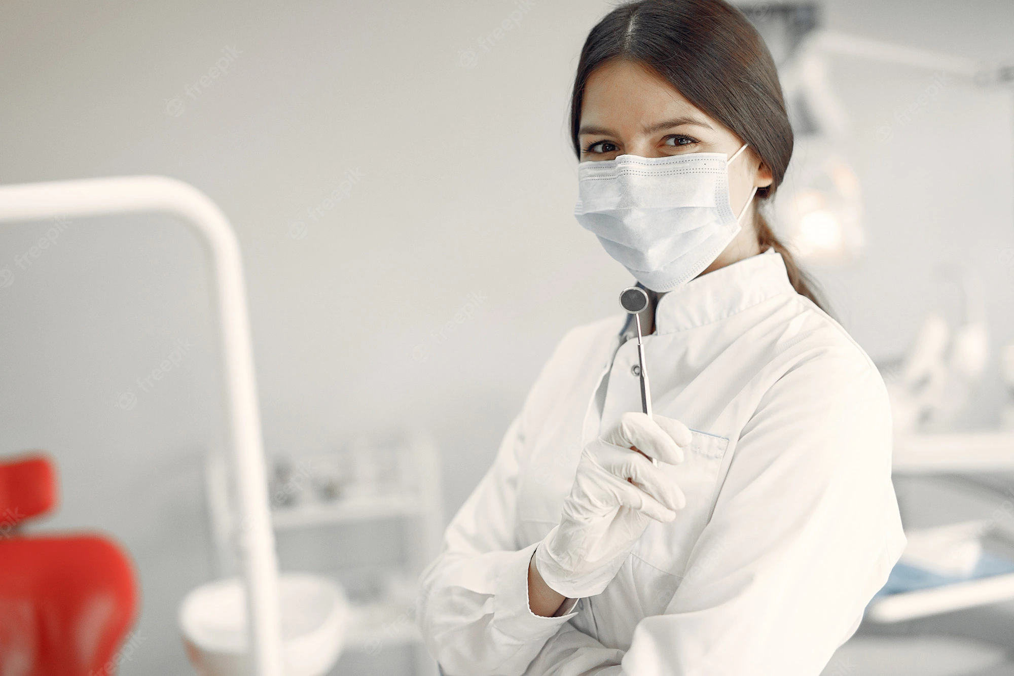 Dentista no consultório