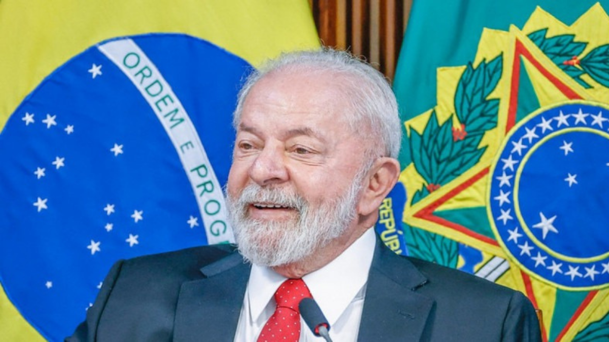 Lula perdoa dívida dos brasileiros
