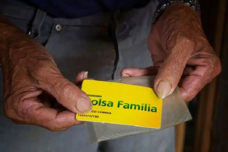 Lista de inscritos do Bolsa Família que vão receber o PIX de R$ 15 MIL