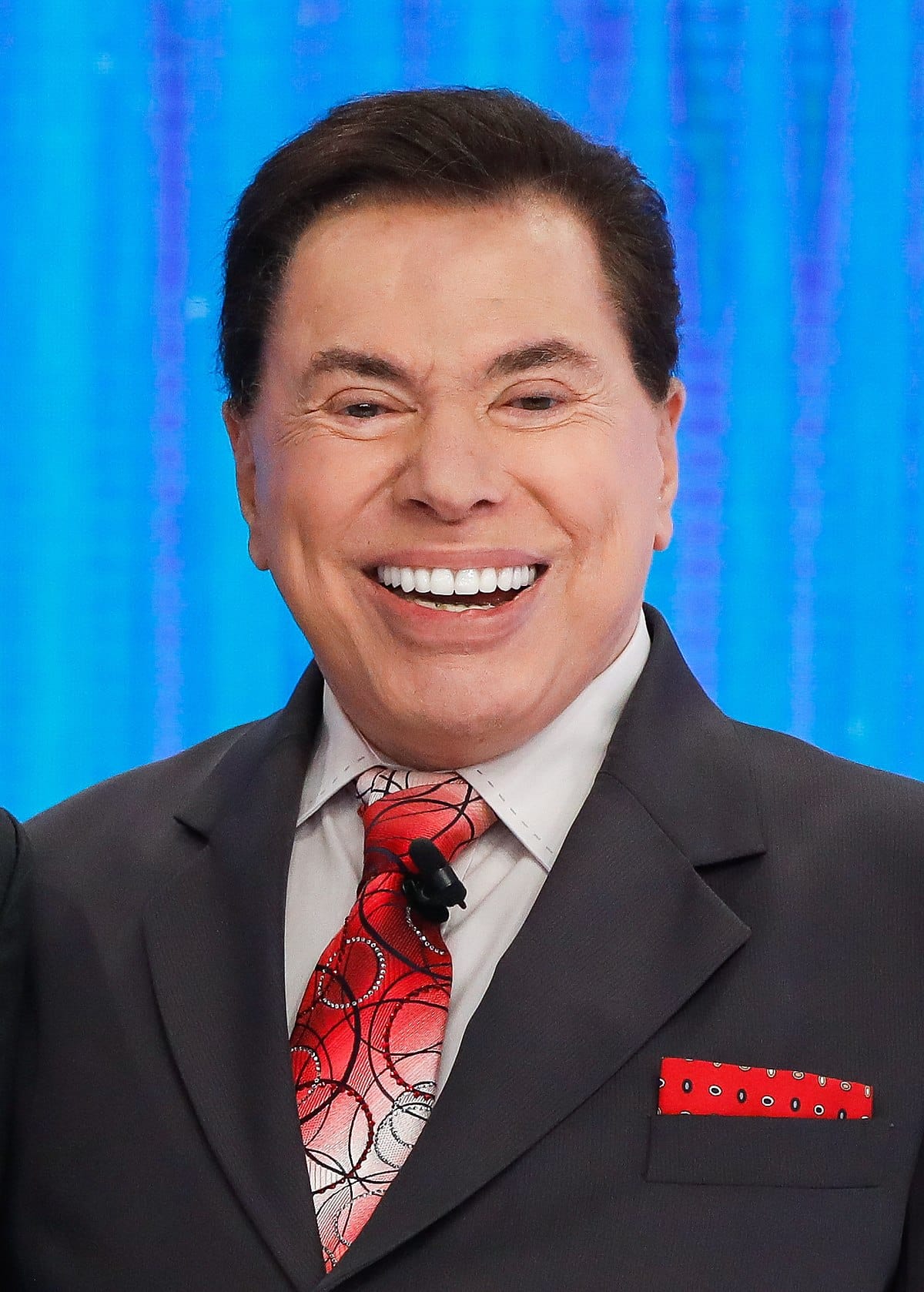 Qual é a fortuna de Silvio Santos?