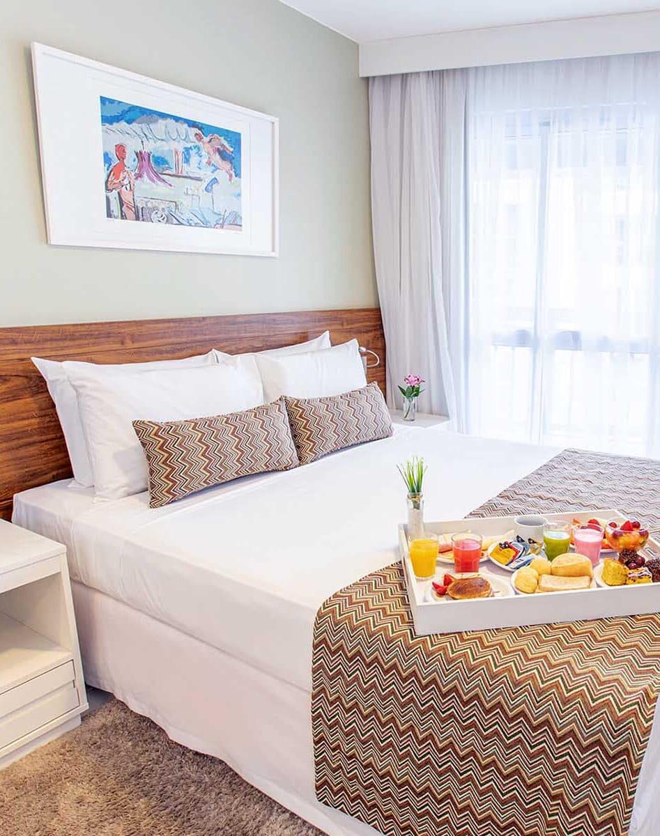 Dicas para descobrir câmeras escondidas em quarto de hotel