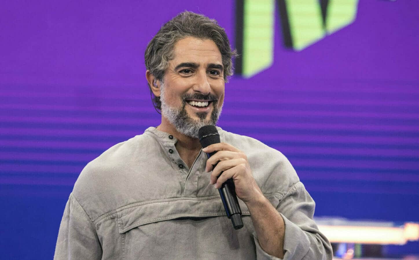 CHOCANTE: Marcos Mion pede indenização por motivo surpreendente