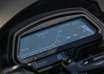 Nova moto indiana chega ao Brasil e já é um sucesso de vendas