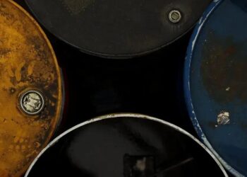 Como funciona o barril do petróleo? Quanto cabe, como é feita a cotação e detalhes