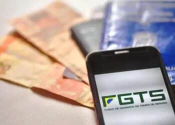 Quanto é descontado de FGTS de um salário mínimo?