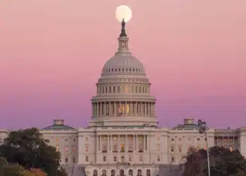 Deputado descobre passagem secreta no Capitólio dos EUA