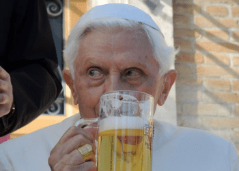 Papas podem beber cerveja e outras bebidas alcóolicas?