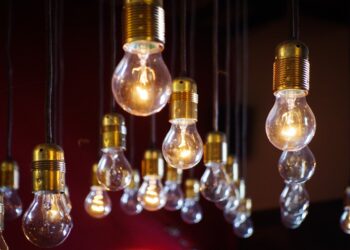 Governo apresenta ao Congresso medida para isentar conta de luz da população mais pobre