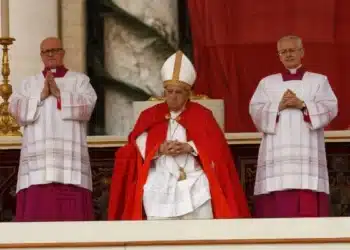 Nome papal: Por que os papas não usam seus nomes verdadeiros? 7 Por que os papas escolhem novos nomes?