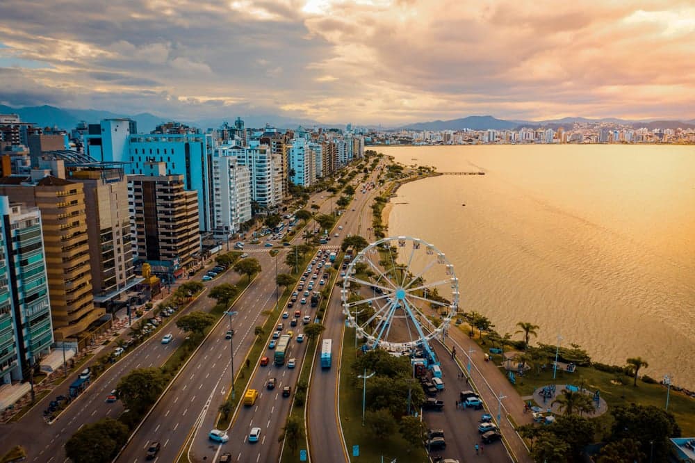 Destinos no Brasil e em outros países seguros para mulheres que viajam sozinhas 1 aniversario de florianopolis cinco curiosidades sobre a cidade