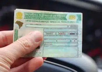 CNH na escola: Governo estadual permite que estudantes obtenham a primeira carteira gratuitamente 6 CNH na escola: Governo estadual permitirá que estudantes tirem a primeira carteira gratuitamente