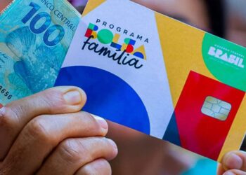 Beneficiário do Bolsa Família tem direito ao “pé-de-meia”? Entenda o que muda 5 Bolsa Família: O Alicerce do Combate à Pobreza no Brasil