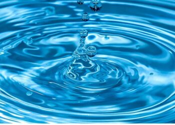 Economizar água: pequenas ações que geram grandes resultados na rotina doméstica