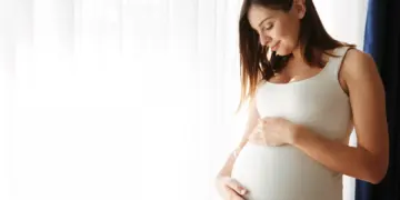 Médica revela 5 segredos para turbinar a fertilidade feminina em 2026