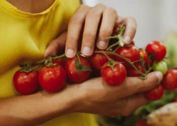 O PODER DO TOMATE: Muito além da salada